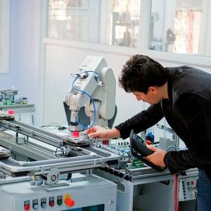 futuro-industria-busqueda-expertos-nuevas-tecnologias