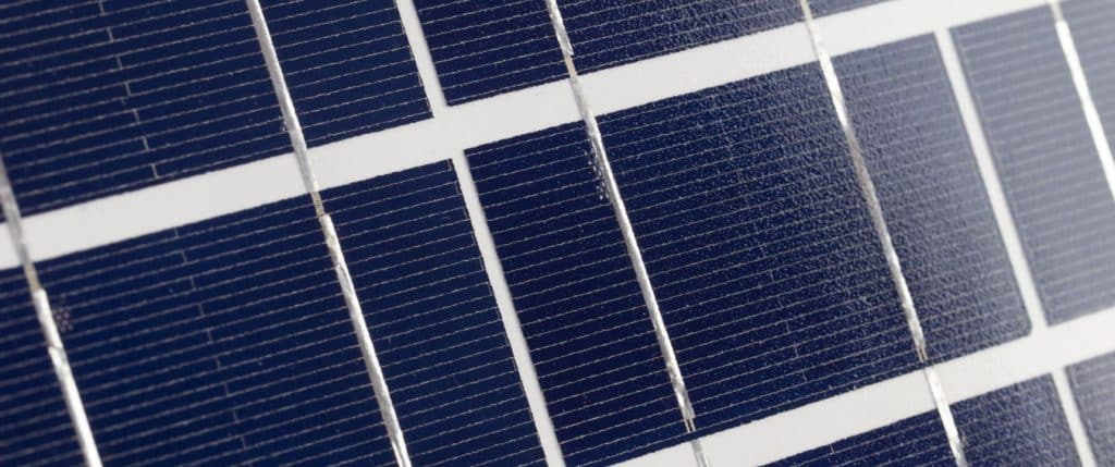 Todo sobre paneles solares híbridos: funcionamiento y beneficios